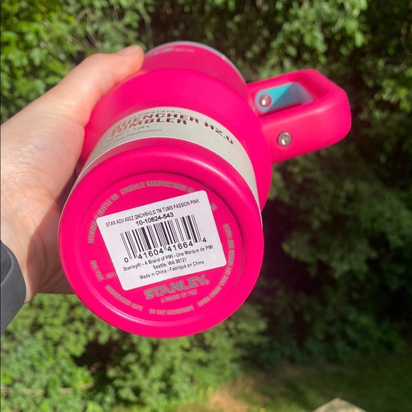 Stanley Bright Pink Quencher Tumbler with Straw - Picture 5 of 6